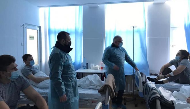Marinarii ucraineni de pe nava scufundată „Volgo Balt” vor fi externați luni din spital - 14martmarinari2-1615713530.jpg