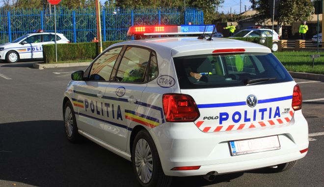 Accidentat la coborârea din microbuz, în fața Gării Constanța - 14septaccidentmicrobuz1-1600065922.jpg