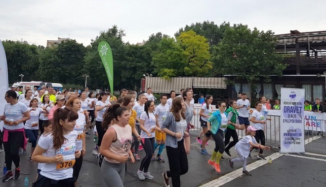 15.000 de dolari, donați de angajații KMG Internațional, în cadrul crosului Rompetrol Run and Care - 15000-1497891392.jpg
