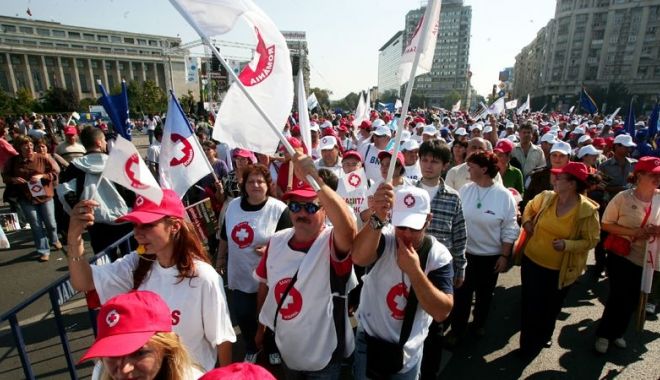 Sanitas dă startul protestelor - 150524-1550670092.jpg