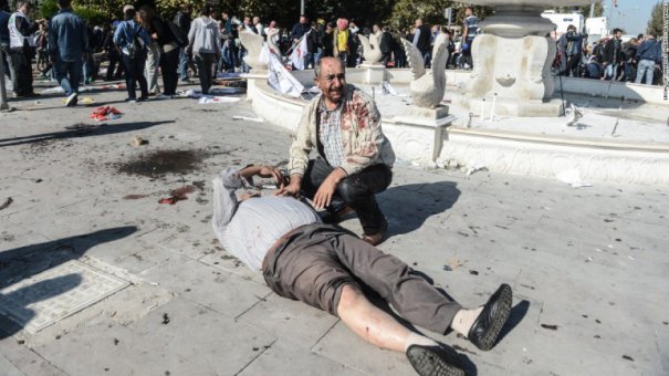 Trei zile de doliu național, după cel mai grav atentat din istoria TURCIEI - 151010082206restricted03ankarabl-1444550435.jpg