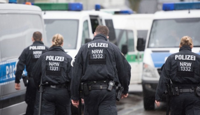 Atentat în Germania! Un bărbat care a intrat cu mașina în pietoni, împușcat de polițiști - 1539082101800-1488051974.jpg