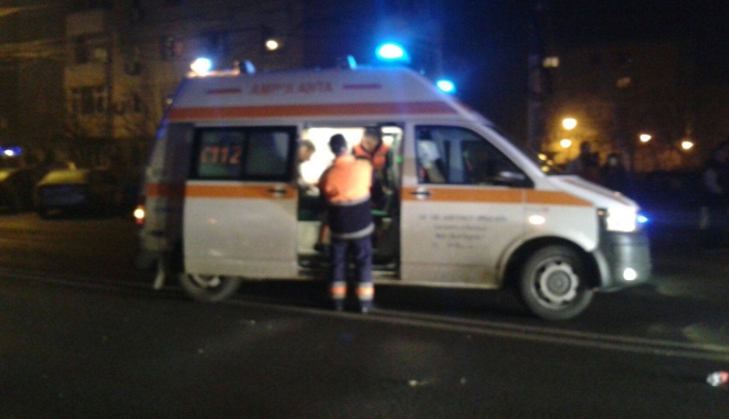 Galerie FOTO/VIDEO. Accident rutier în Constanța. Mașină răsturnată, patru victime - 15609094130320540970224265489572-1482092711.jpg
