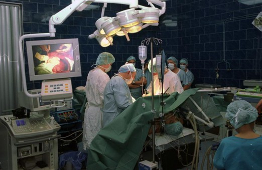 Donarea de organe, promovată weekend-ul acesta pe litoral - 157467140364medicioperatie-1339753433.jpg