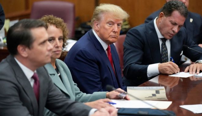 Procesul lui Trump în dosarul documentelor clasificate va fi lansat pe 20 mai 2024 - 1582398donaldtrumpfaceautribunal-1689951881.jpg