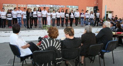 Liceul Teoretic Murfatlar a sărbătorit trei decenii de existență - 15a5c746ca97f09ab5927dd5b40ca139.jpg