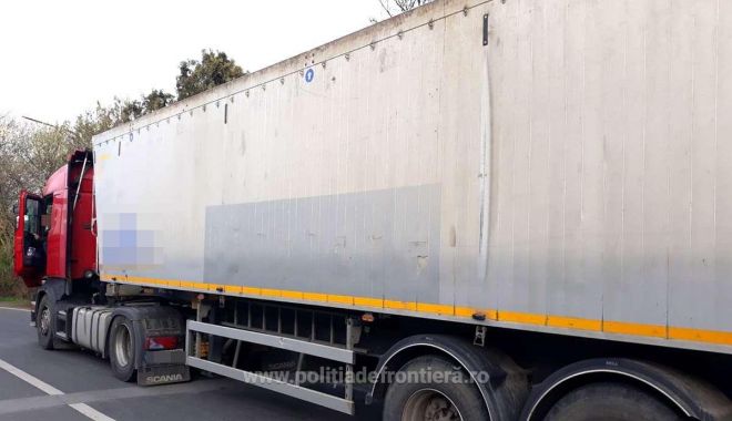 Încă un camion cu deșeuri oprit la graniță! - 15aprcamiondeseurinegruvoda-1618475944.jpg
