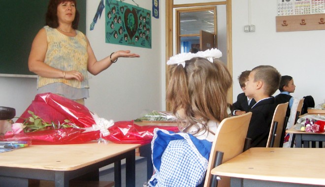 Panică în rândul educatorilor și învățătorilor constănțeni - 15septembrie1-1358263208.jpg