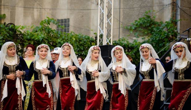Incursiune în tradițiile armenești, la Constanța - 16-1564401561.jpg