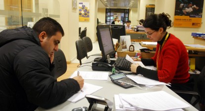 Restanțele la credite cresc într-o veselie - 1622b7be808646be9dcf7249d98aff34.jpg