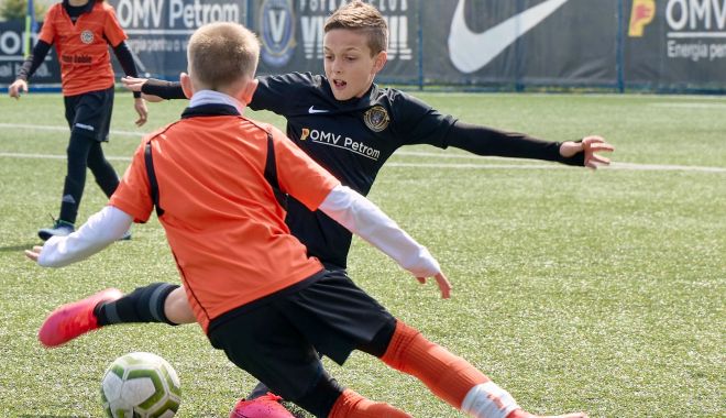 Fotbal / Patru echipe ale Academiei Hagi participă la „Acerbis Summer Cup” - 1623829631949355758793-1624015187.jpg