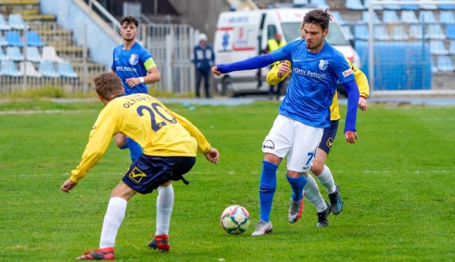 Fotbal / Gloria Albești și FCV Farul II au terminat la egalitate derby-ul local al Ligii a III-a - 163499818065131-1635169341.jpg