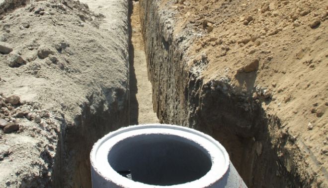 INS: Puţin peste 50% din populaţia rezidentă a României era conectată la sistemele de canalizare în anul 2022