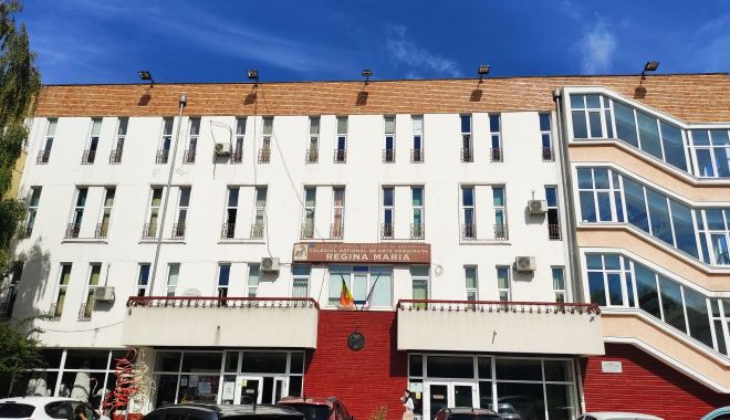Istoricul Adrian Cioroianu va sta de vorbă cu liceenii Colegiului de Arte. ”5 întrebări despre lumea de azi – și ce legătură au ele cu tinerii” - 1669189234512-1669189645.jpg