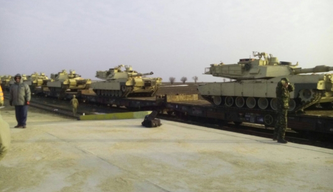 Galerie foto. Sute de soldați americani, tancuri și alte vehicule de luptă au ajuns la Constanța - 16735450136427799026165017819049-1487077905.jpg