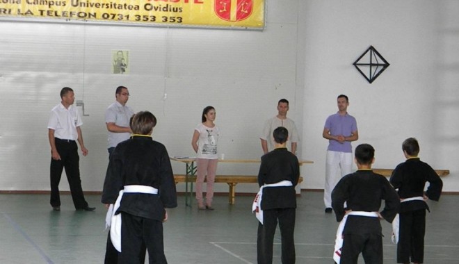 Copiii de la Clubul 
