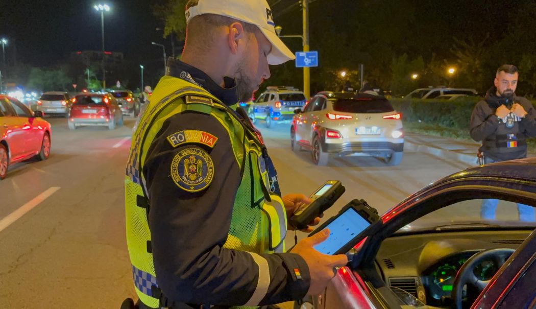 Sute de polițiști au fost la datorie în acest weekend, pe străzile din Constanța! Iată ce nereguli au constatat - 16978249f5c14903a5e1421e66aeff1e-1747032370.jpg