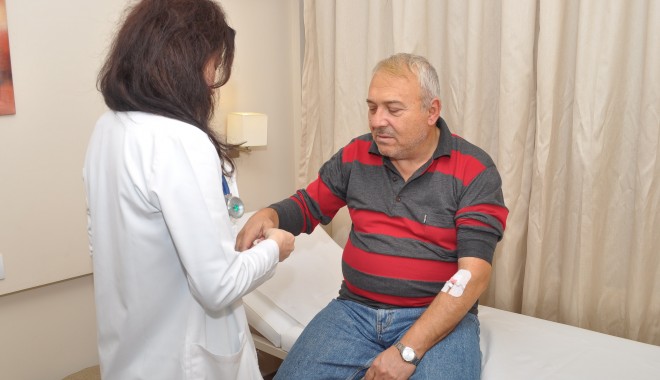 CONSULTAȚII ȘI ANALIZE GRATUITE - 16decembrieisisconsultatii-1355653632.jpg
