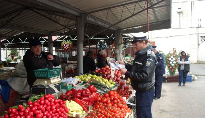 Bișnițar de țigări prins într-o piață din Constanța - 16martiebrotaceibisnitartigari-1394977696.jpg