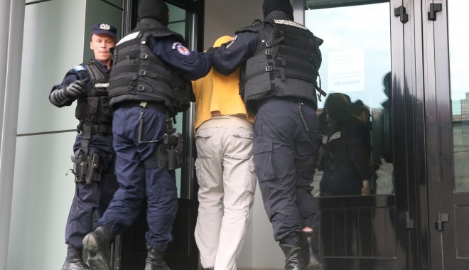 Proiect la Poliție: aresturi moderne și polițiști care vorbesc țigănește - 16septembriearestmodernizaretiga-1410870329.jpg