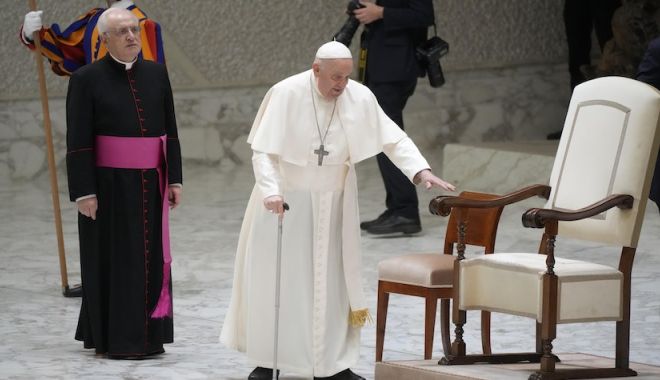 Papa Francisc a dezvăluit de ce boală suferă: "După cum puteţi să vedeţi, sunt încă în viaţă"