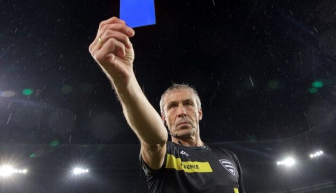 Fotbalul va introduce cartonaşe albastre pentru eliminări de zece minute - 1707417932766c9d85-1707471563.jpeg