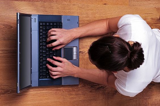 Iranul va crea un sistem de identificare a tuturor utilizatorilor de Internet - 1769womanonarticle-1417954984.jpg