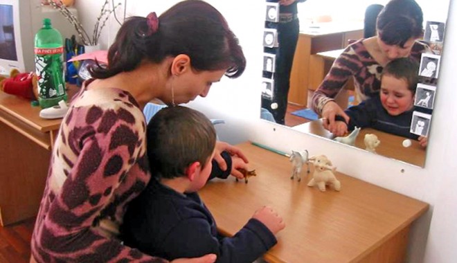 Cine poate aspira la meseria  de asistent maternal - 17ianasistmaternal-1389980259.jpg
