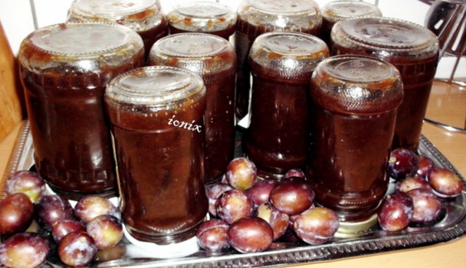 Dulceață de prune și grapefruit - 18augdulceataprune-1313685159.jpg