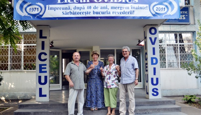 După 40 de ani, din nou… adolescenți! - 18augfond2-1313684966.jpg