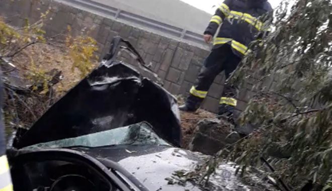 MAȘINĂ RĂSTURNATĂ, la ieșirea de pe Autostrada Soarelui spre Cernavodă - 18novaccidcernavoda2-1605699849.jpg