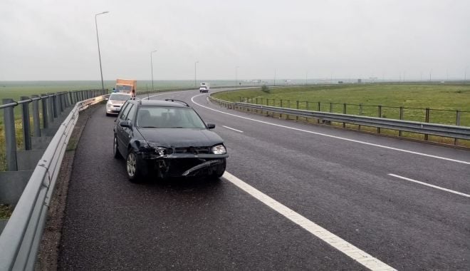 ACCIDENT PE AUTOSTRADA SOARELUI! Benzile de urgență au fost BLOCATE pentru o oră! - 19510778830676351568056127741239-1622614201.jpg
