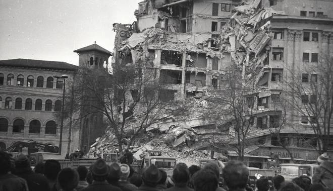 Galerie FOTO și VIDEO. Imaginile DEZASTRULUI / 38 de ani de la cutremurul devastator din 1977 - 19772-1425455706.jpg