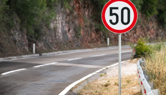 Vești bune pentru șoferi. Limitarea vitezei autoturismelor sub 50 km /oră în localitate, eliminată - 198004articol-1462264466.jpg