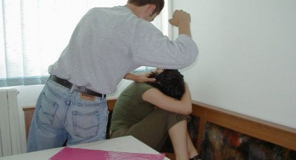 Bătute de bărbați, părăsite de stat - 1985bad7e9088ae53f108cc861fa54e4.jpg