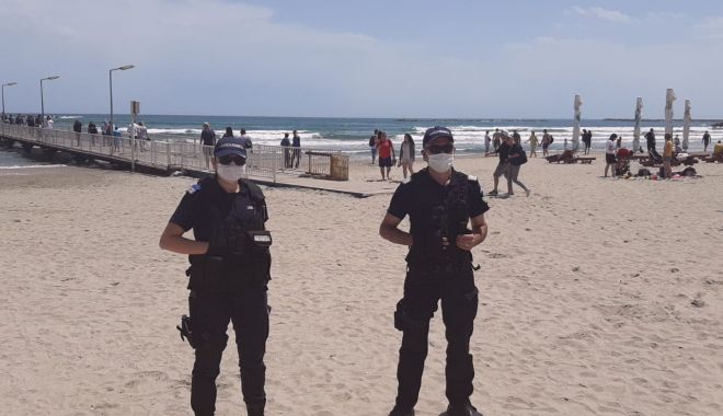 Bărbat recalcitrant, înarmat cu un cuțit, surprins de jandarmi în Mamaia - 19iuliejandarmicutitsursagmjtomi-1595143349.jpg