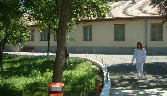 Centru de permanență de la 1 octombrie - 19septembriebaneasacentrupermane-1316501696.jpg