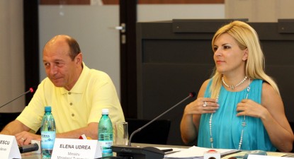 Traian Băsescu critică serviciile de pe litoralul românesc, dar preferă tot vacanțe în Mamaia - 1a2556609a024ce314f6c2c4afd261bc.jpg