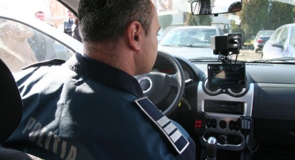 Polițiștii constănțeni asmut radarele pe vitezomani - 1a2dddb036bc727d22df2fe91dacd87f.jpg