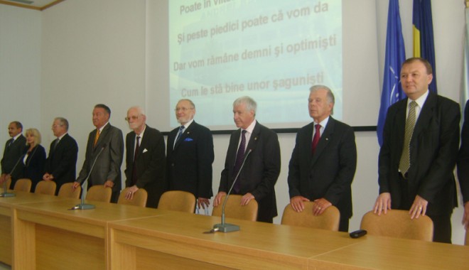 Cine a venit la Universitatea 