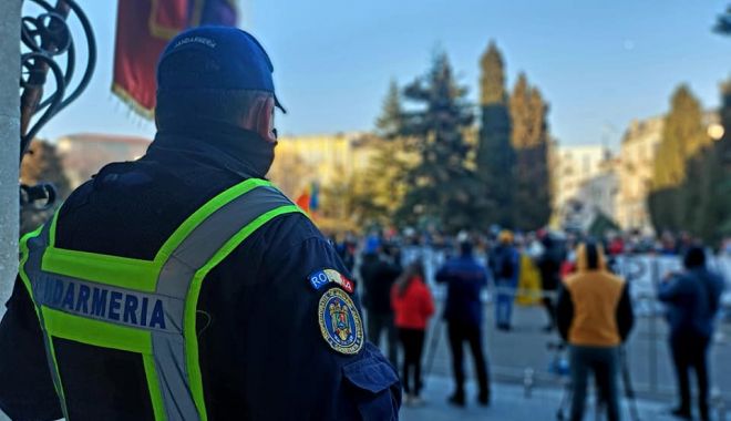 PROTEST în Constanța: din ce în ce mai multe amenzi date de jandarmi! - 1apramenzijandarmi-1617264991.jpg