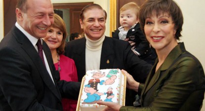 Traian Băsescu a tăiat moțul Prințului Carol Ferdinand - 1b2576dc7715a014fc207453d1e52667.jpg