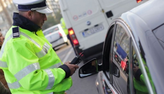 Femeie cu alcoolemie record și fără permis, prinsă la volan - 1beatpulberededimineatacealcoole-1512633785.jpg