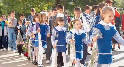 Primul clopoțel într-un an școlar experimental - 1d9c2fbfc3aafdd1a143a4d6017064ca.jpg