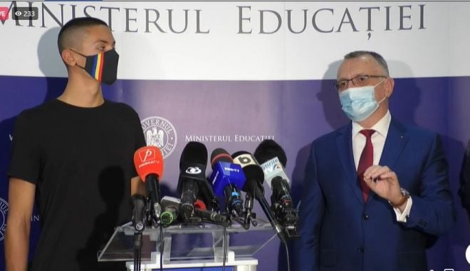 Ministerul Educației îl premiază pe olimpicul David Popovici cu 10.000 lei, pentru performanța de la Tokyo - 1david-1628074937.jpg