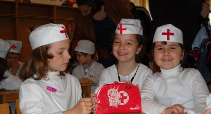 La patru ani învață cum să salveze vieți (galerie foto) - 1dd65ed9f9389685df58b32c1adb4692.jpg