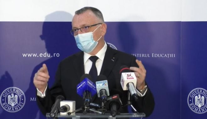 Școlile vor fi închise în baza a două scenarii. Sorin Cîmpeanu: „Nu poate fi luată o decizie centralizată” - 1declaratii-1633957586.jpg