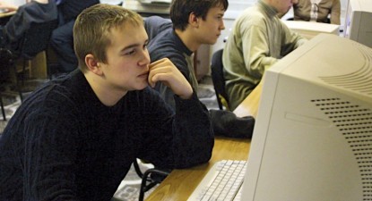 Elevii români, experți și în data modelling, nu doar în top modelling - 1defbd6ab8a22fd7cc05b6e49d4a7ffb.jpg
