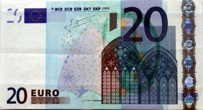 Turist grec prins când încerca să introducă pe piață o bancnotă falsă de 20 de euro - 1e1aa5e88a817c977b2b683e9dc3a40b.jpg