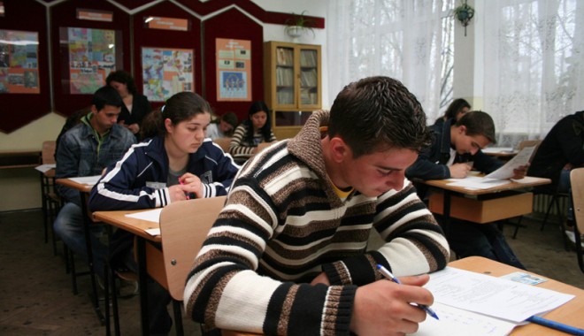 O mare enigmă: de la media generală 7 la dezastrul de la bac - 1examen-1320854788.jpg